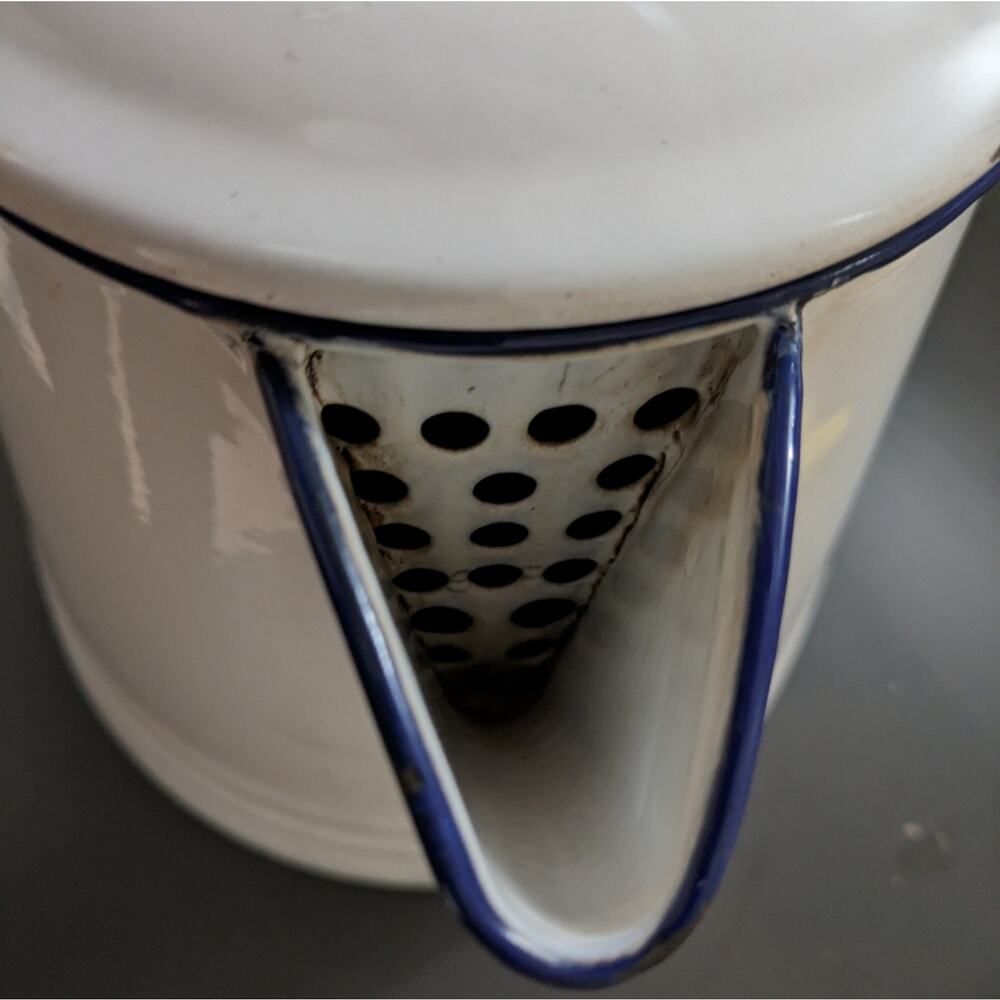 Vintage Enamelware Large Coffeepot Pitcher - Picture 7 of 7